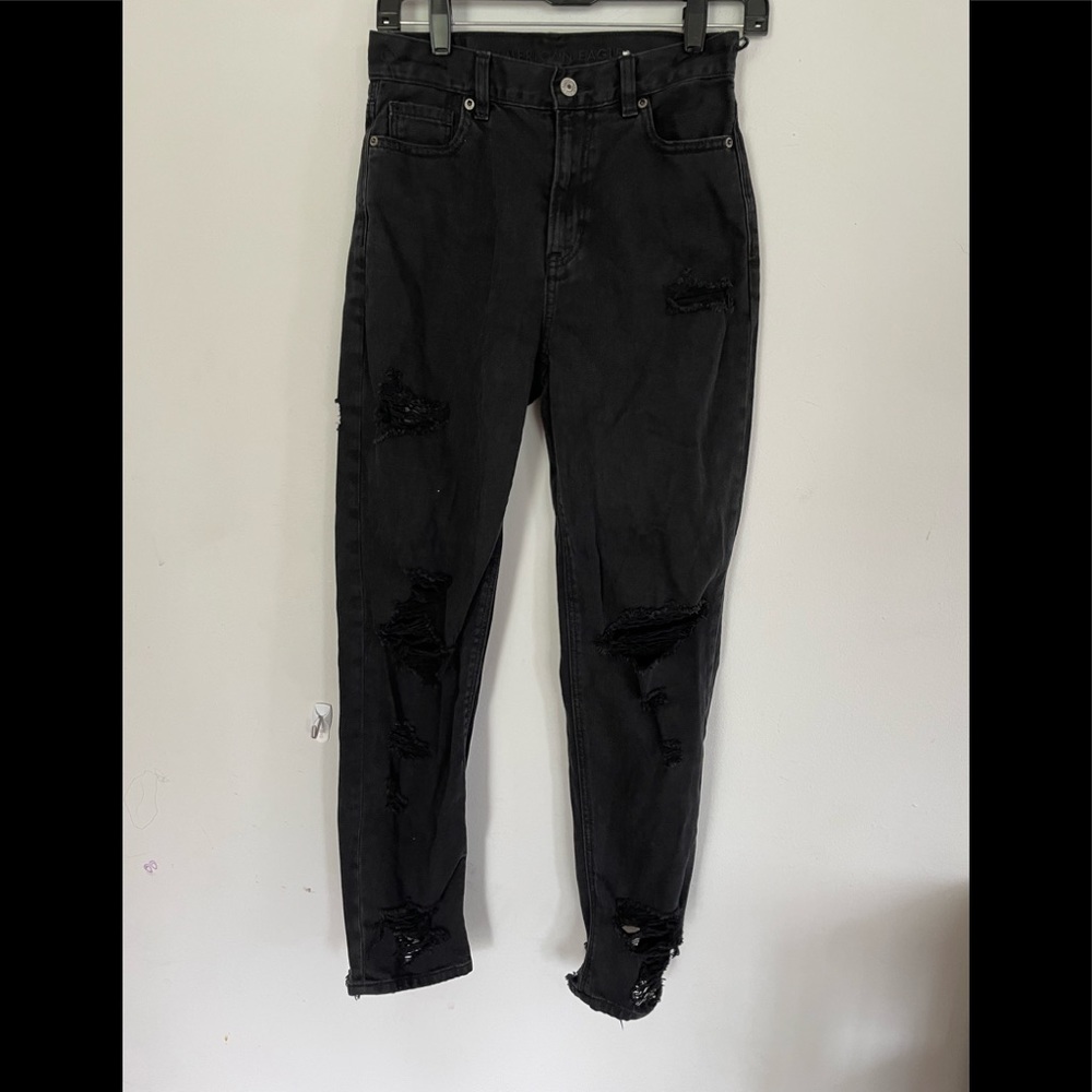 Anerican Eagle womens black distressed mom jeans, size 0